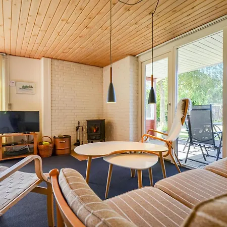 2 Bedroom In בית נופש גרנה